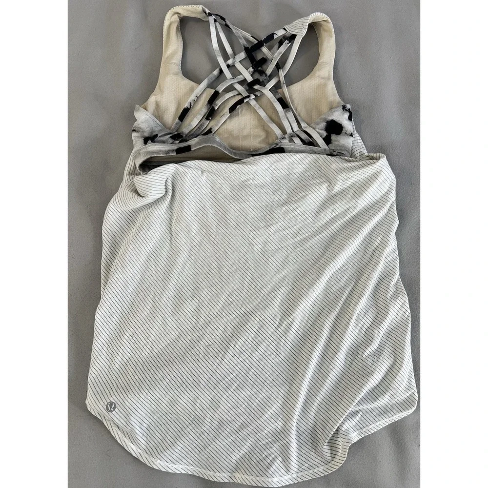Lululemon Athletica Free To‎ Be Tank Top Built In Bra Size 6 White Striped